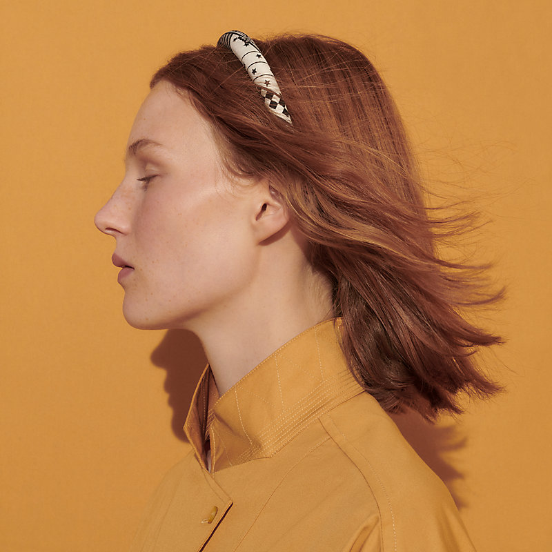 Sangles en Zigzag Bandana” Elsa 헤어밴드 | Hermès - 에르메스 대한민국